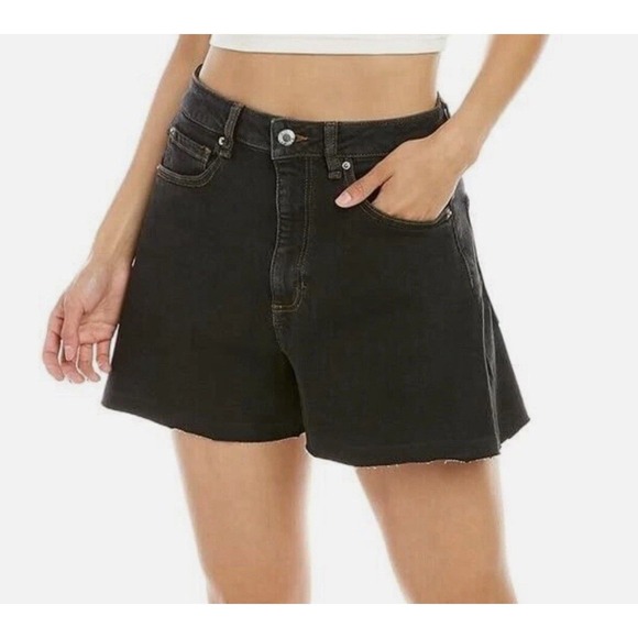 WeWoreWhat Pants - NWT WeWoreWhat High-Rise Boyfriend Shorts / Bahbah Black Size 26